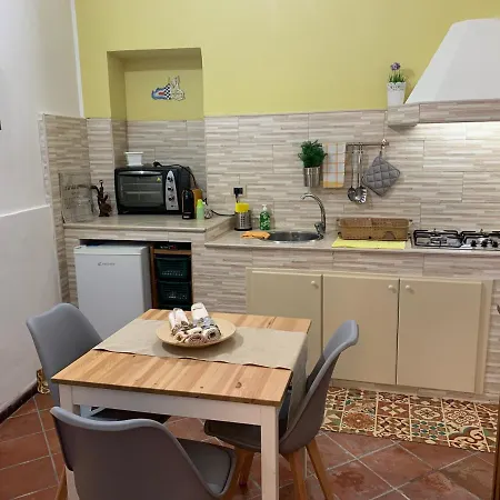 Casetta Lele Apartment
